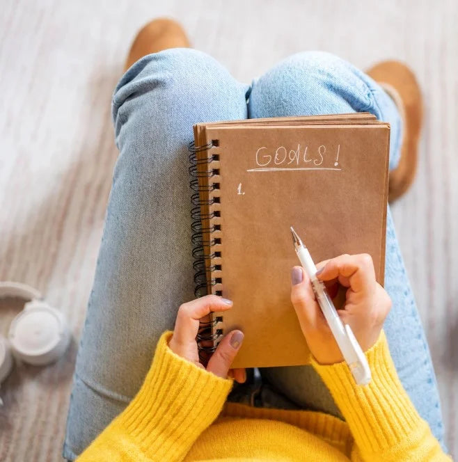 12 New Year’s Hair Resolutions to Stick to in 2025