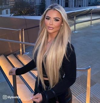 20 Hairstyles For Long Hair Based On Your Face Shape