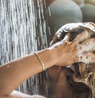 washing hair extensions