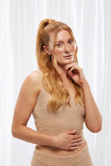 model after adding strawberry blonde hair extension